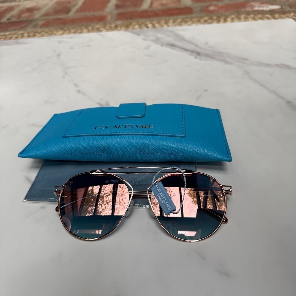 For Art’s Sake T-Shirt Rose Mirrored Aviator Sunglasses - Picture 3 of 8